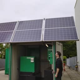 Hybride generatorinstallatie op een afgelegen locatie